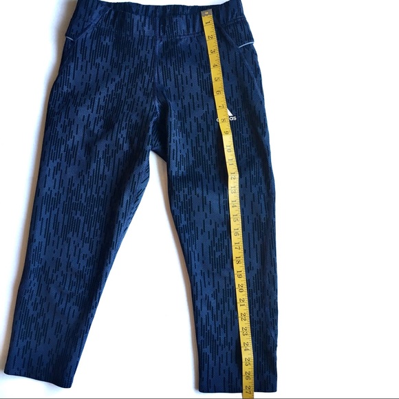 Adidas women’s climate athletic capris in small - Picture 3 of 12